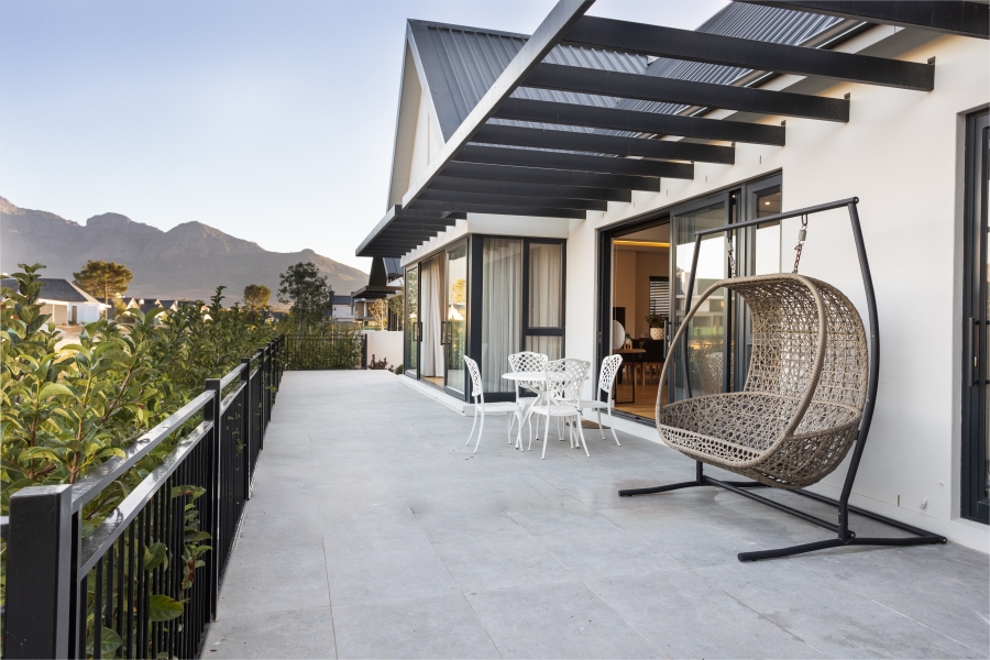 4 Bedroom Property for Sale in Val De Vie Estate Western Cape